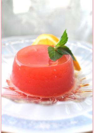 A picture of Scarlet Red Tomato Jelly.