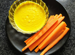 Foto principal de Crudités de zanahoria con salsa de mostaza a la antigua
