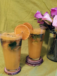 A picture of Orange mojito.