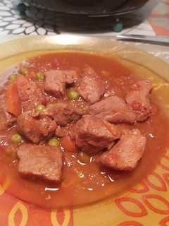 Una foto de Magro con tomate