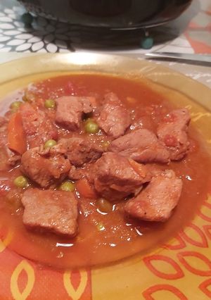 Una foto de Magro con tomate