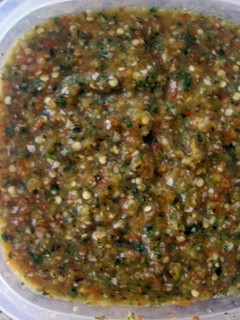 A picture of salsa caliente.