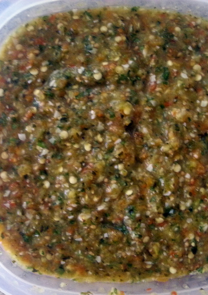 A picture of salsa caliente.
