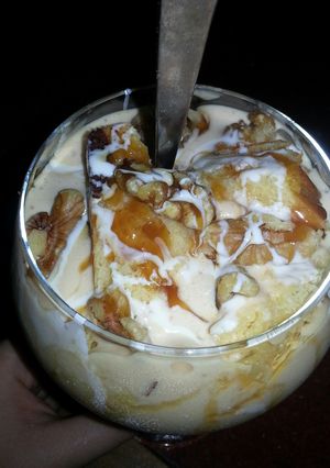 A picture of No me olvides (ice cream with cake).