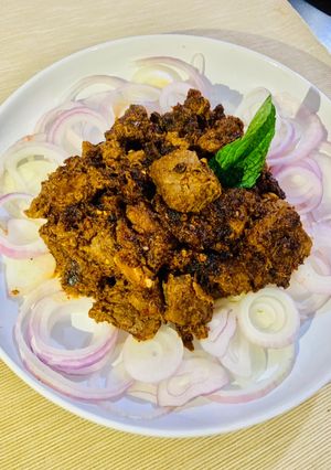 A picture of Tikka Boti in Pot.