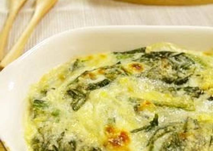 Step-by-Step Guide to Make Favorite Spinach Au Gratin with Easy
Bechamel Sauce