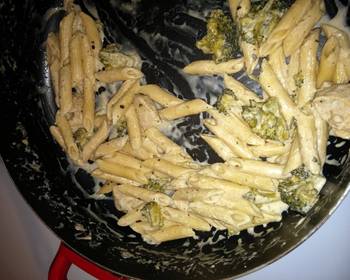 Unique Cuisine Chicken  broccoli alfredo Home Style