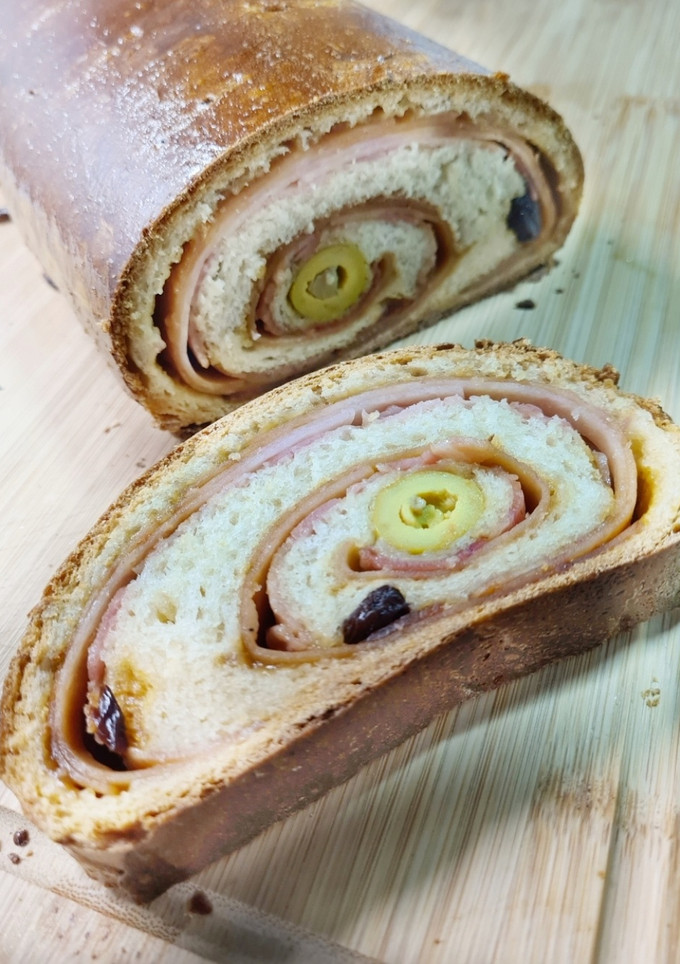 Una foto de Pan de jamón venezolano