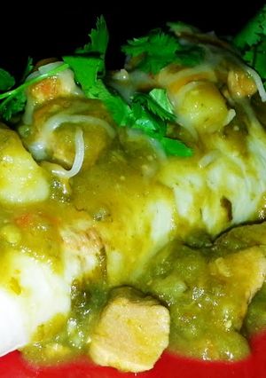 A picture of Mike's Easy Chile Verde Sauce.