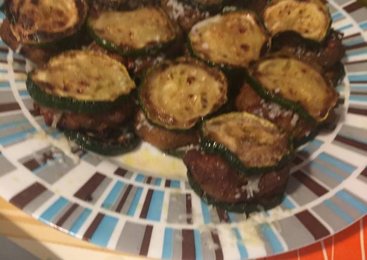 Mini-hamburguesas con tapa de calabacín