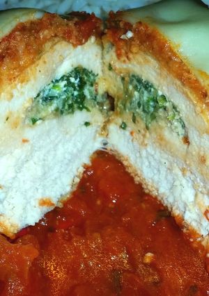 A picture of Chicken Spinach Roll.
