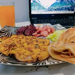 A picture of Memon's Fusion Omelette.