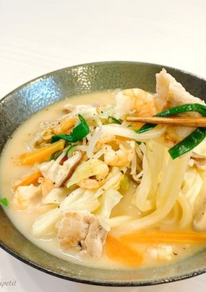 A picture of Easy One-Pan Loaded Champon Udon.