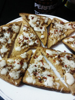 A picture of Garlic Bread...