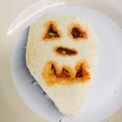 A picture of Ghostly toast.