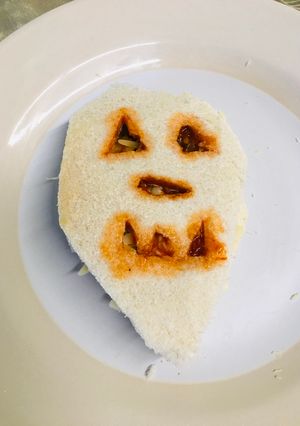 A picture of Ghostly toast.