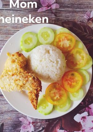 Hình của món Cơm gà kfc cho bé iu.