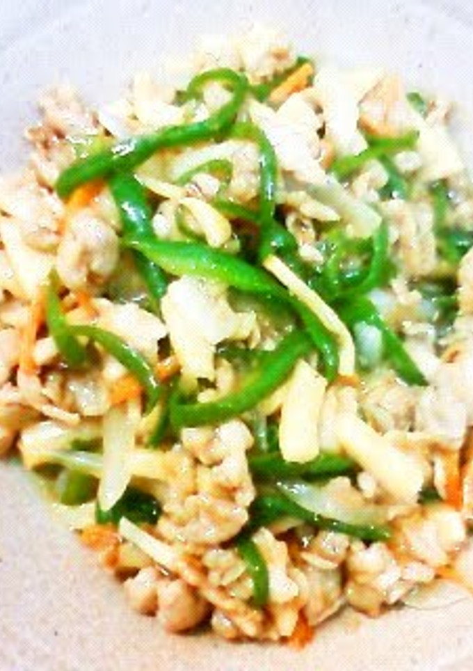 A picture of A Regular Item in My Home - Stir-fried Green Pepper and Steak.
