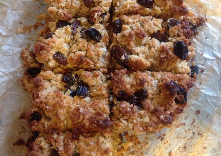 How to Make Ultimate Sugar Free Sultana Flapjack