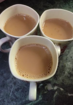 इलायची वाली चाय (Elaichi wali chai recipe in hindi) रेसिपी मुख्य फोटो