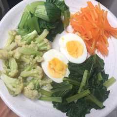 รูปของ Sayur eat cleaning untuk diet pcos