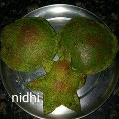 A picture of Bathua puri.