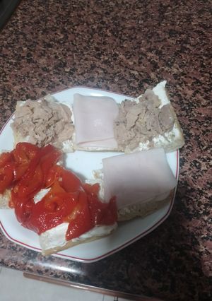 Foto principal de Tostas variadas con queso crema