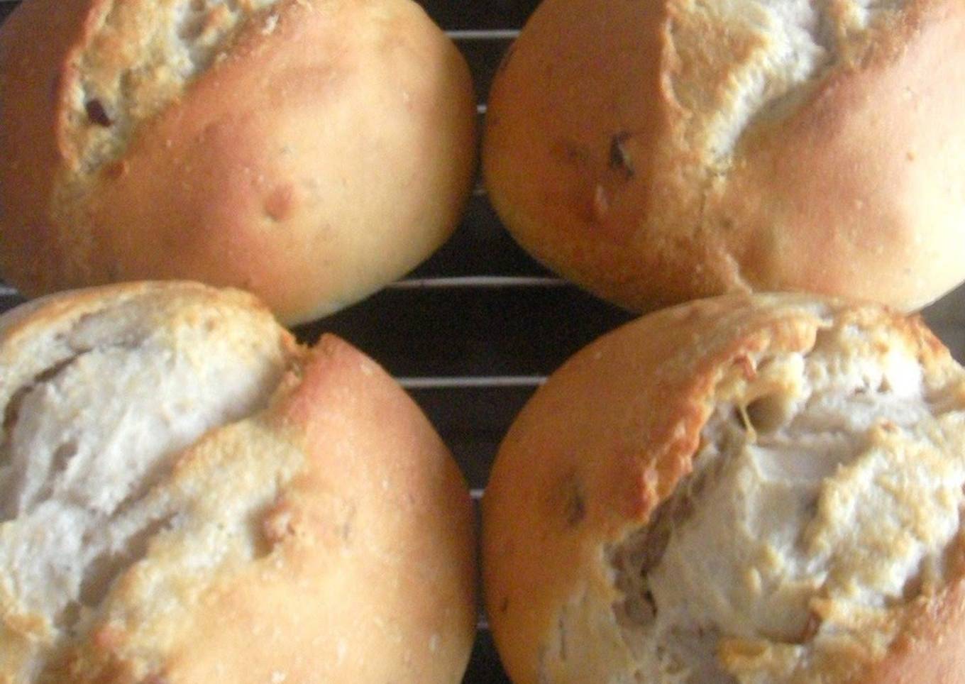 Bread Machine Baked White Wine Bread with Walnuts and Raisins