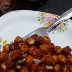 A picture of Chana chili.
