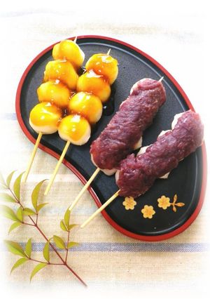 A picture of Mitarashi Dango For Cherry Blossom Viewing Parties.