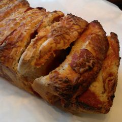 A picture of " Pizza Pull - Apart Bread".