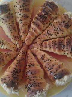 صورة لوصفة كورنيات محشية بحشوة رائعة 👌👍💝💕