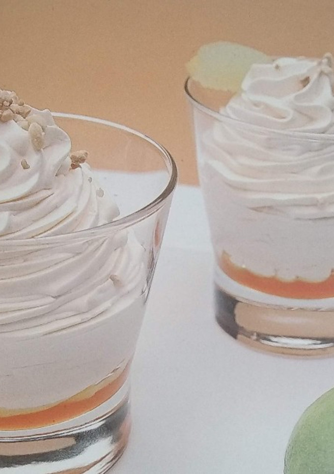 Una foto de Espuma de naranja y lima