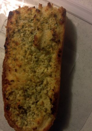 A picture of Garlic Bread.