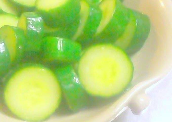 Quick and Tasty 5-Minute Lightly Pickled Cucumbers