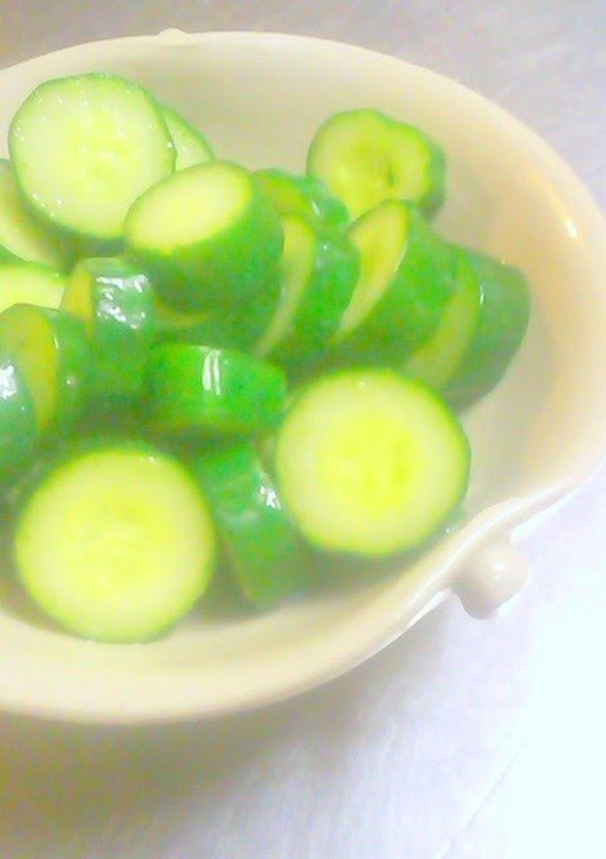 A picture of Quick and Tasty 5-Minute Lightly Pickled Cucumbers.
