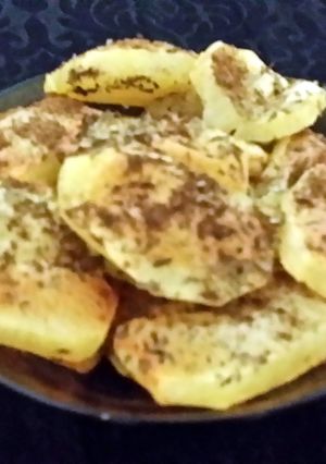 A picture of Masala seasoned potatoes.