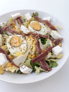 Una foto de Ensalada de anchoas
