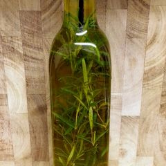 A picture of Rosemary Garlic Oil.