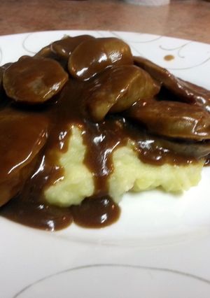 A picture of Bangers and Garlic Onion Mash.