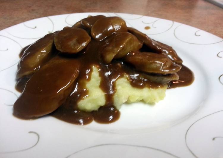 Steps to Prepare Speedy Bangers and Garlic Onion Mash