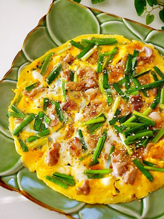 A picture of Easy Fried Egg with Chinese Chives and Pork.