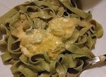 Una foto de Fideos verdes con salsa a la Dringue