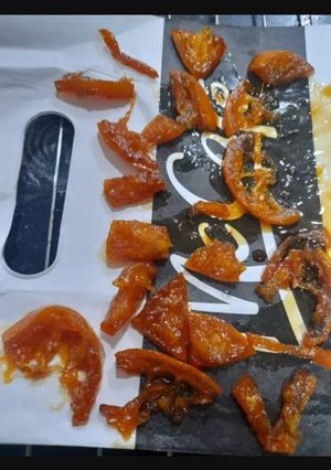 A picture of Candied orange slices.