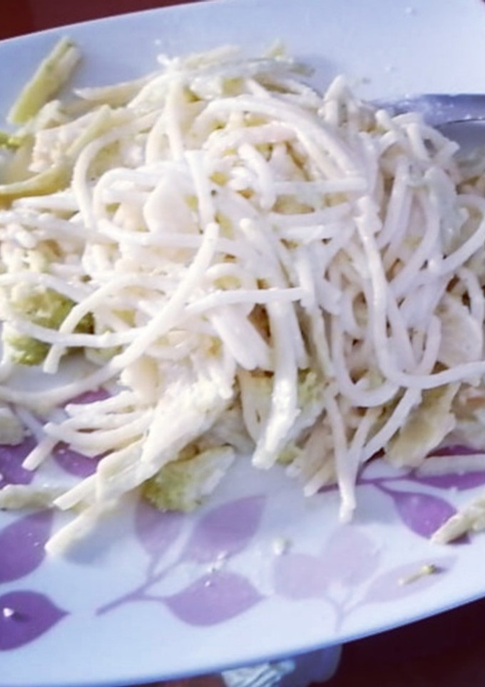 Una foto de Spaghetti al brócoli