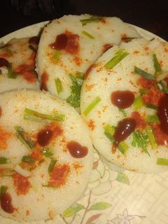 राइस इडली(rice idli recepie in hindi) रेसिपी मुख्य फोटो