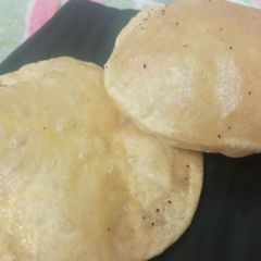 A picture of Simple poori.