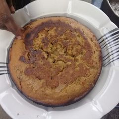 A picture of Honey cake.