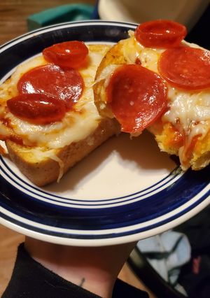 A picture of Yummy pizza boats.