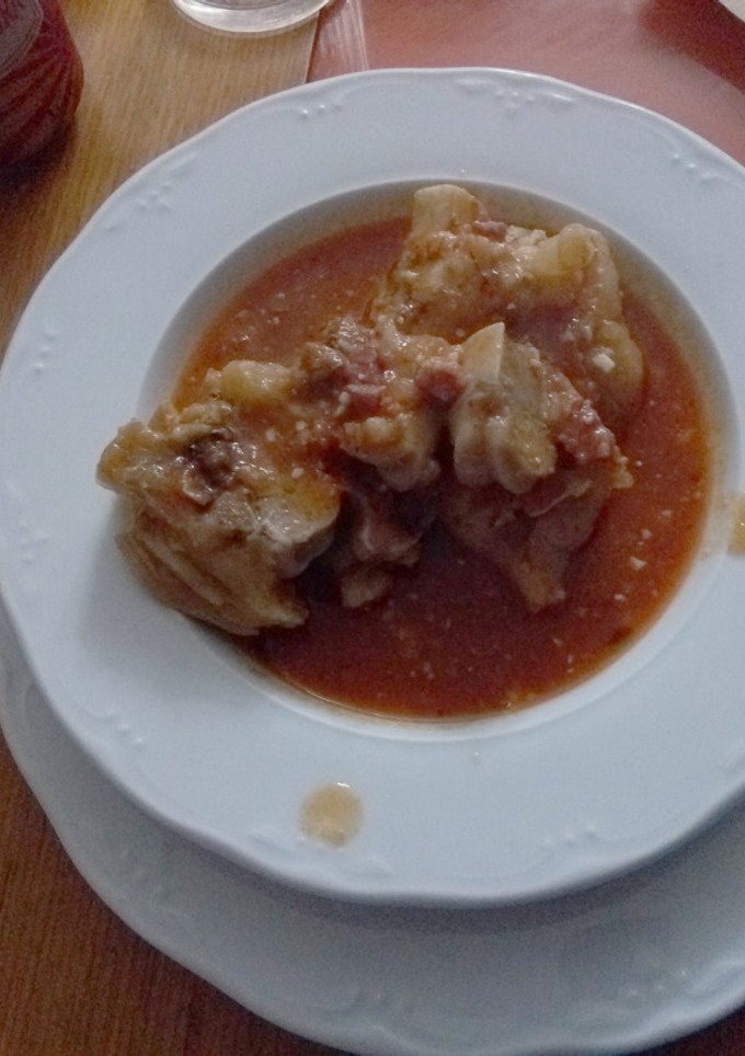 Una foto de Manitas de cerdo con salsa picante